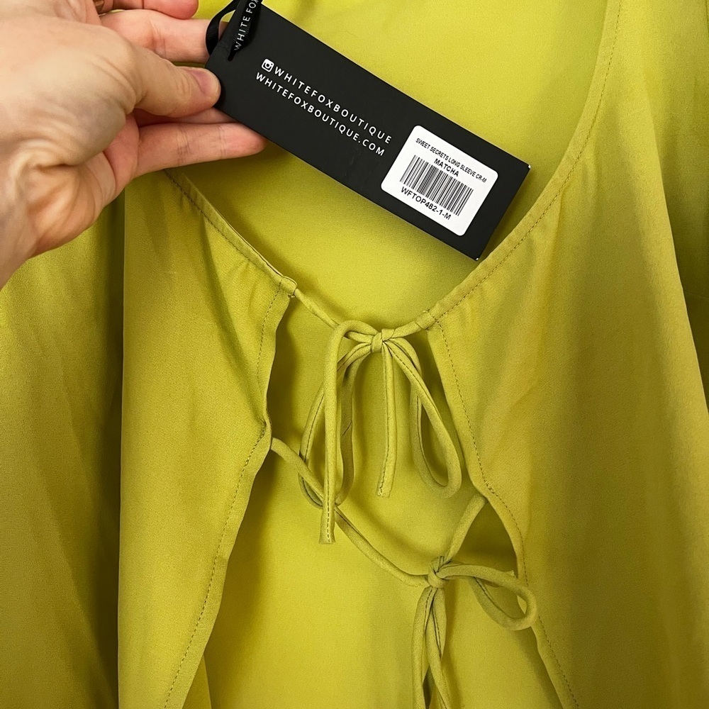 NWT White Fox Sweet Seduction Lime Green Long Sleeve Tie Front Blouse M - Picture 13 of 13